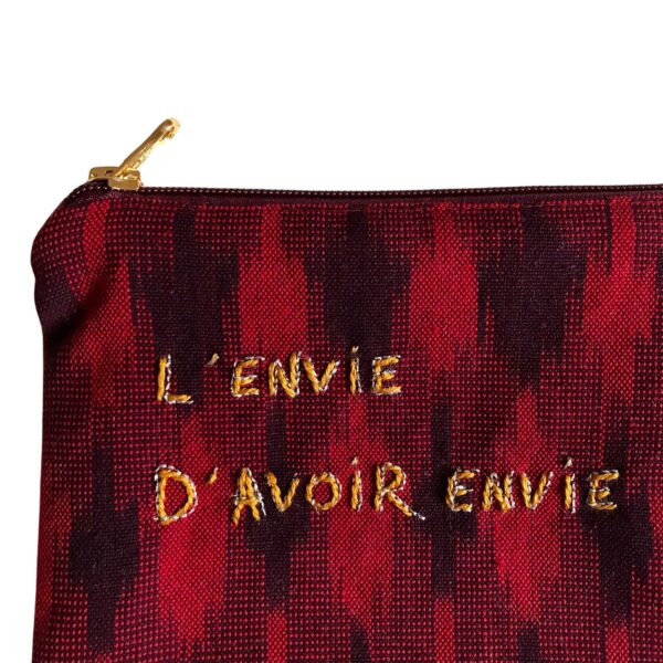 Pochette brodée main en ikat rouge sombre et prune – Image 2